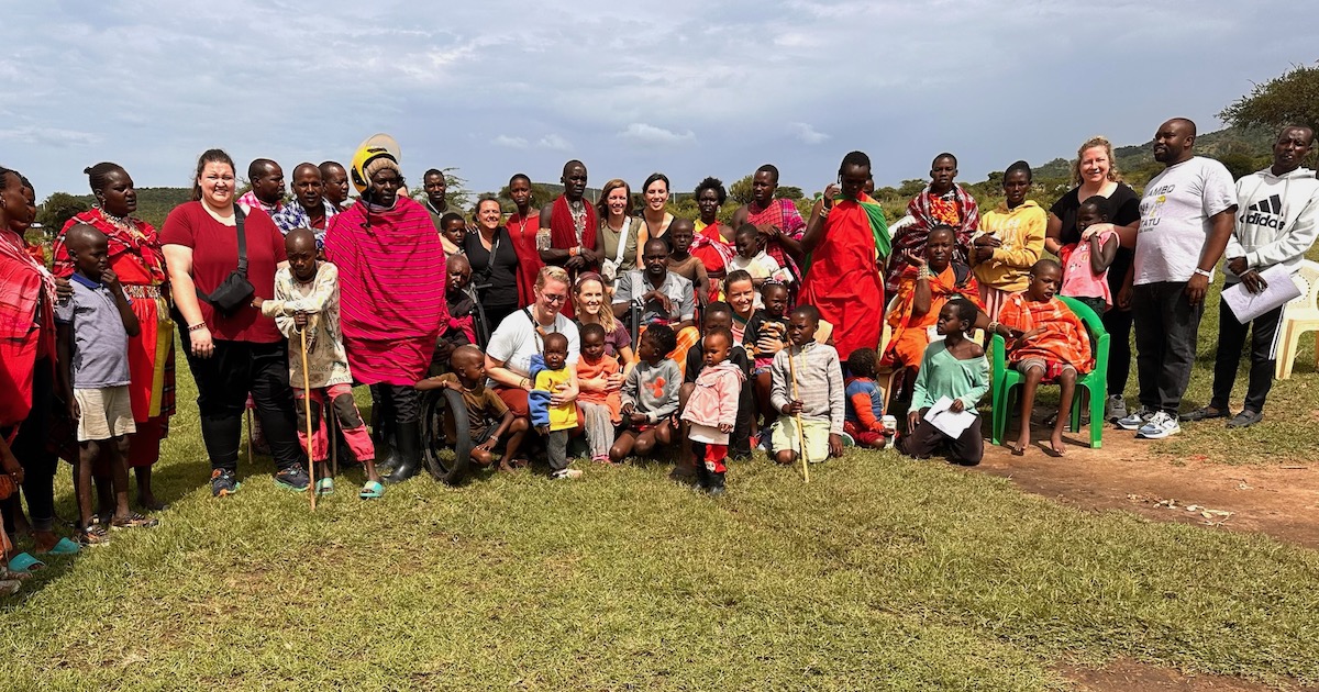 PCOTD program students visit Kenyan village.