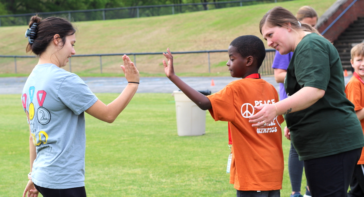 Presbyterian College students volunteer for Area 5 Special Olympics.