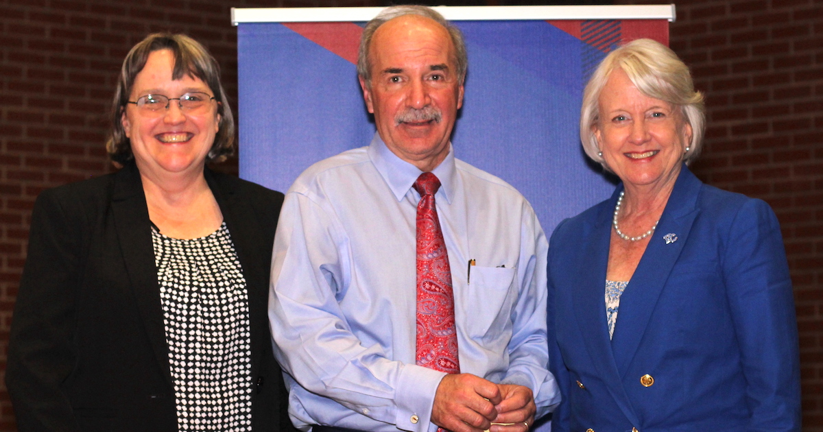2024 Vance Lecture speaker Norman Scarborough with Presbyterian College president Dr. Anita Gustafson (far right) and business professor Karen Mattison (left).