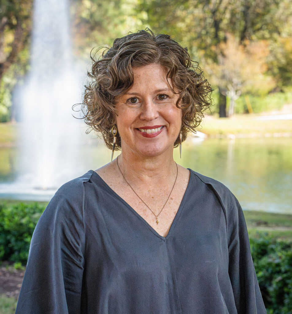 Headshot of Professor Miriam Ragland