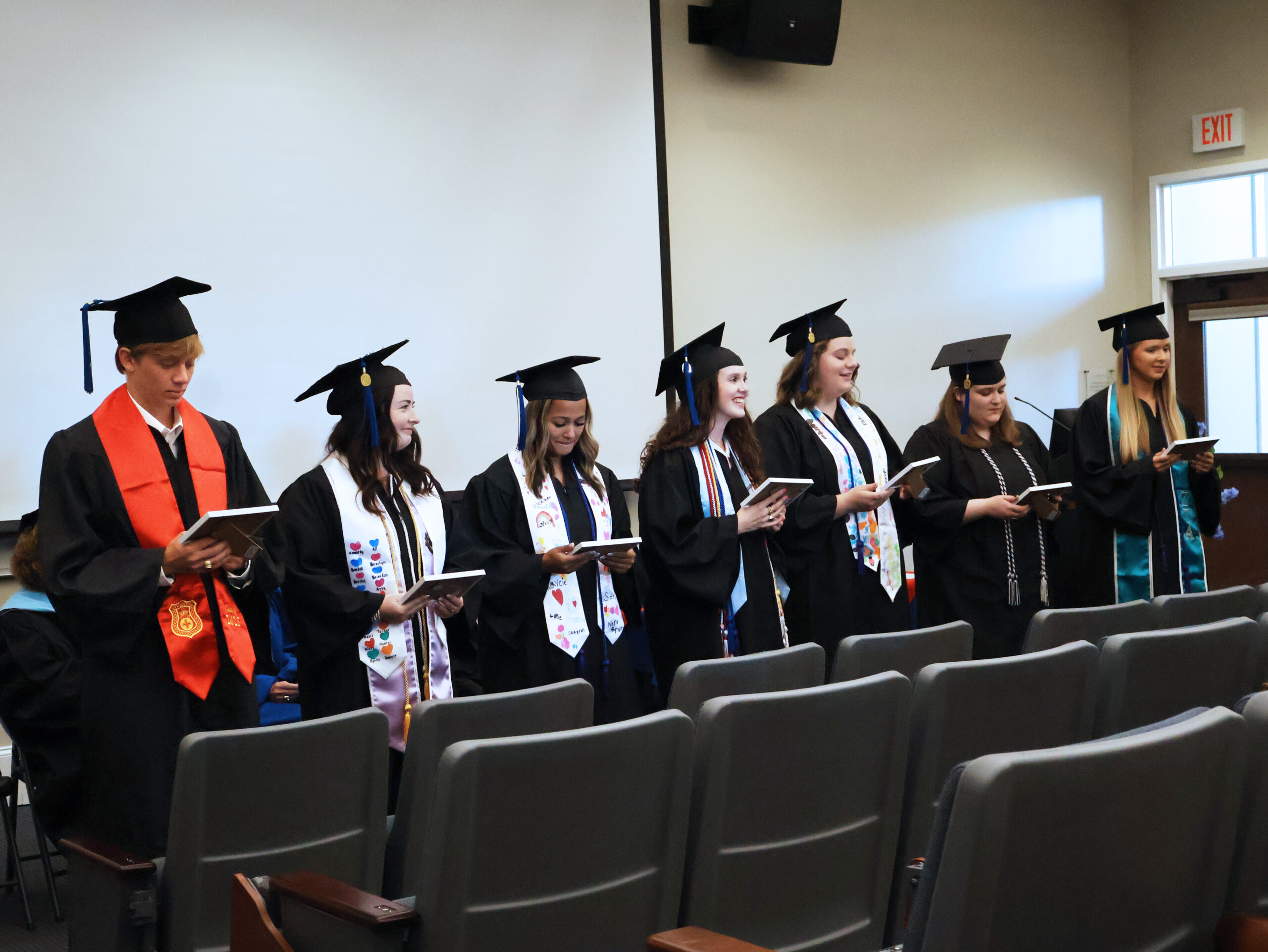 Presbyterian College education majors taking the Oath for Graduating Seniors.