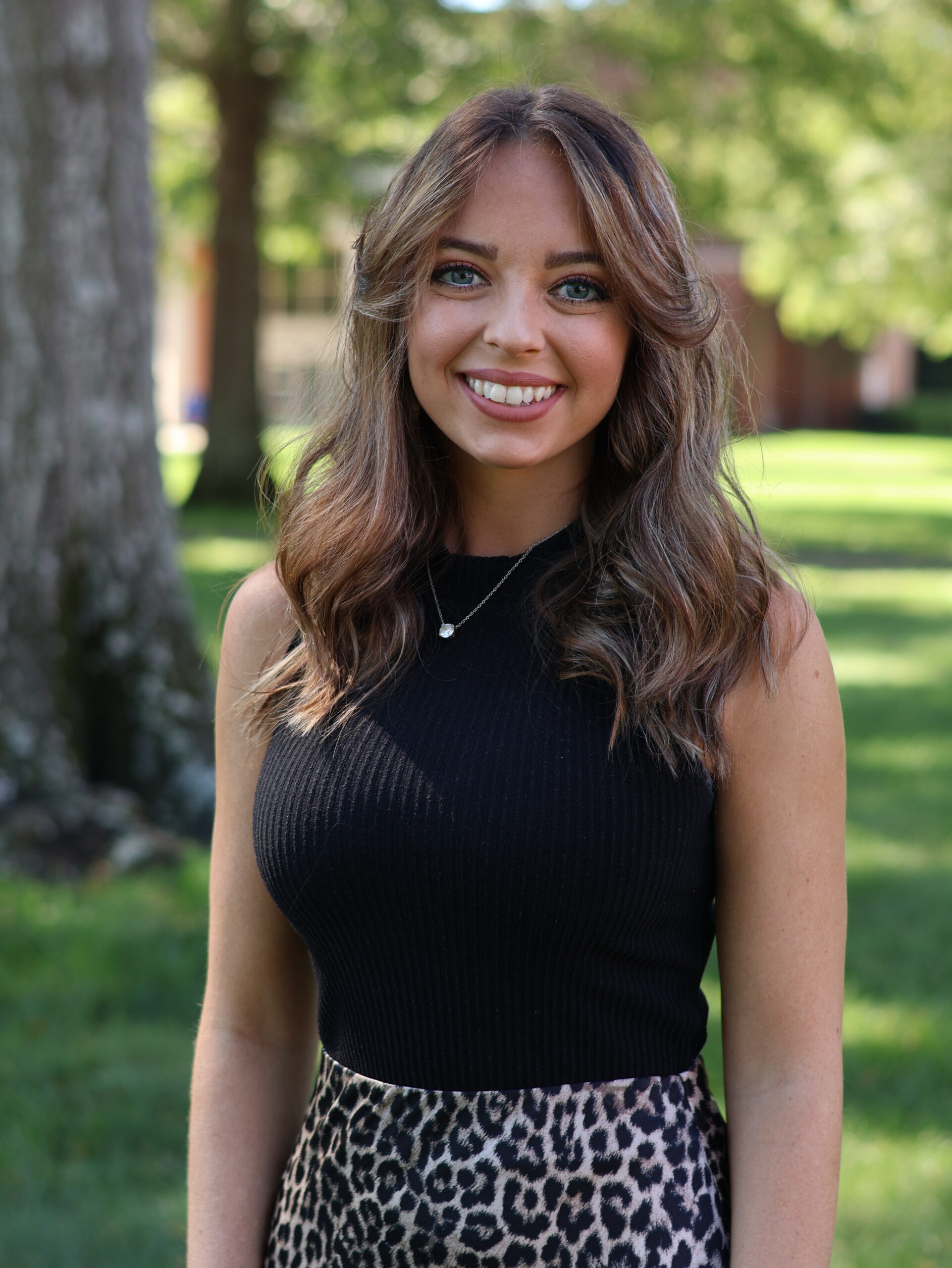 Anna Lominick Headshot