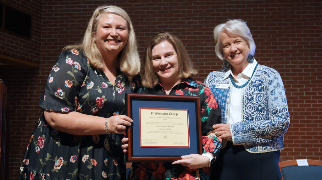 Mary H. Lehman Award winner Dr. Kathryn Owen Hix with Jessica Jetton '99 and PC president Dr. Anita Gustafson.