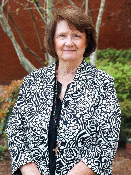 Susi Carbonneau Headshot