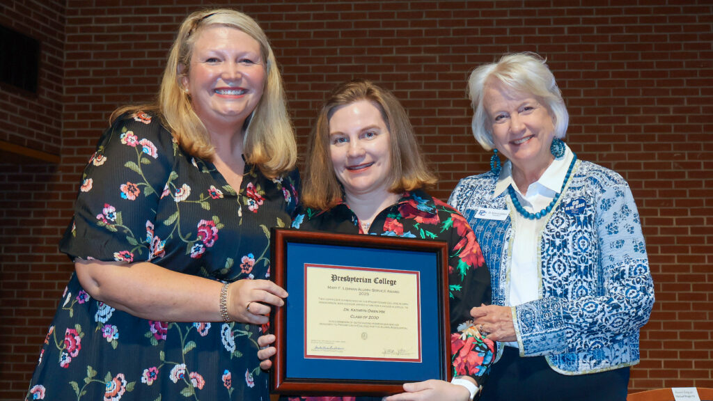 Mary H. Lehman Award winner Dr. Kathryn Owen Hix with Jessica Jetton '99 and PC president Dr. Anita Gustafson.